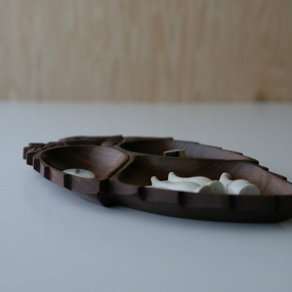 Vintage Hand Carved Wood Divided Leaf Shaped Tray - Picture 3 of 4